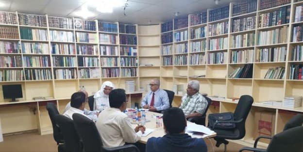 اللجنة العلمية لمؤتمر (دور الحضارم في عدن عبر التاريخ) تقف أمام عناوين الأبحاث