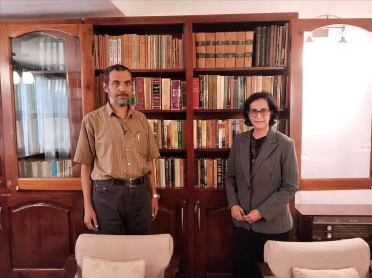 حصريًا… مركز عدن للدراسات التاريخية يبدأ عملية توثيق ورقمنة إلكترونية لمكتبة المؤرخ سلطان ناجي